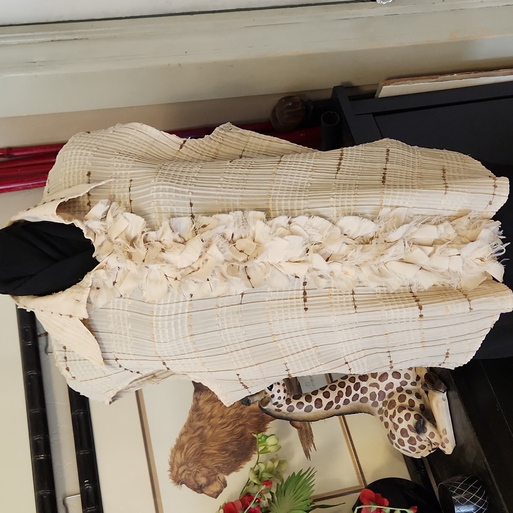 Dress U II Vihtage Ruffled Blouse